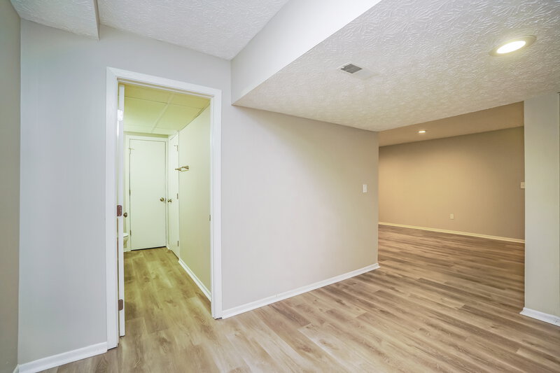 2,480/Mo, 3444 Trentshire Dr Canal Winchester, OH 43110 Finished Basement View 2