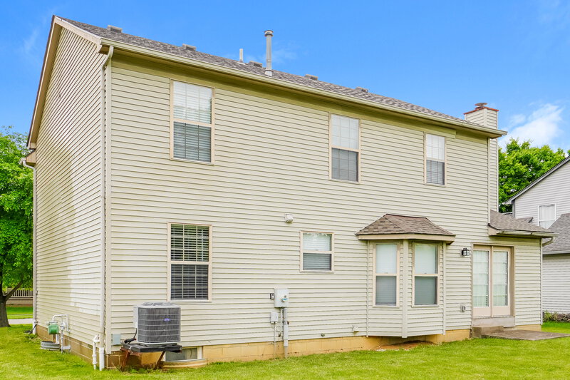 2,480/Mo, 3444 Trentshire Dr Canal Winchester, OH 43110 Rear View