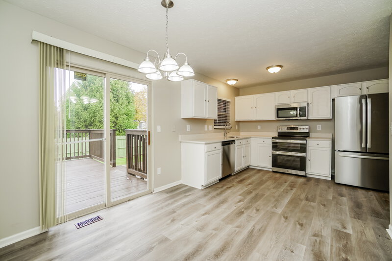 2,075/Mo, 5418 Wellcrest Ct Galloway, OH 43119 Dining Room View