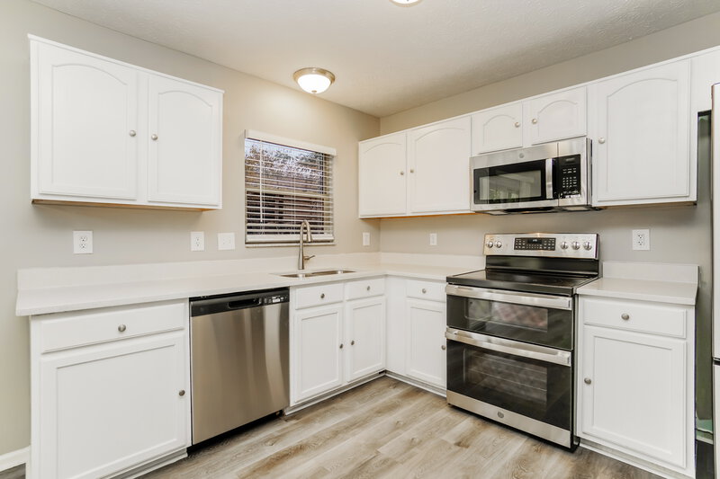 2,075/Mo, 5418 Wellcrest Ct Galloway, OH 43119 Kitchen View