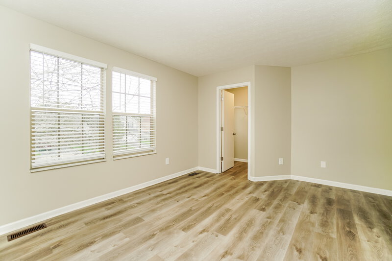2,075/Mo, 5418 Wellcrest Ct Galloway, OH 43119 Main Bedroom View 2