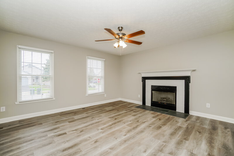 1,885/Mo, 5800 Chase Run Galloway, OH 43119 Living Room View