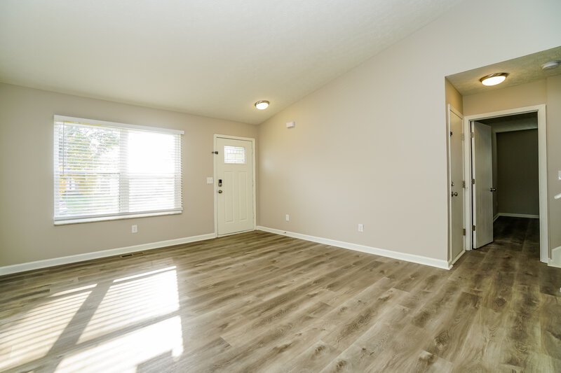 2,940/Mo, 2146 Kingsglen Dr Grove City, OH 43123 Living Room View