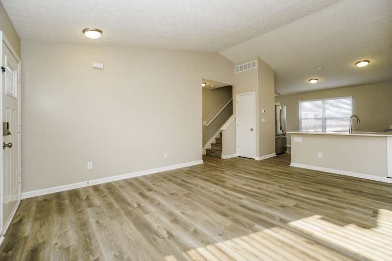 2,940/Mo, 2146 Kingsglen Dr Grove City, OH 43123 Living Room View 3
