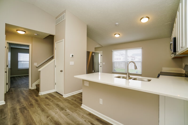 2,940/Mo, 2146 Kingsglen Dr Grove City, OH 43123 Kitchen View 2