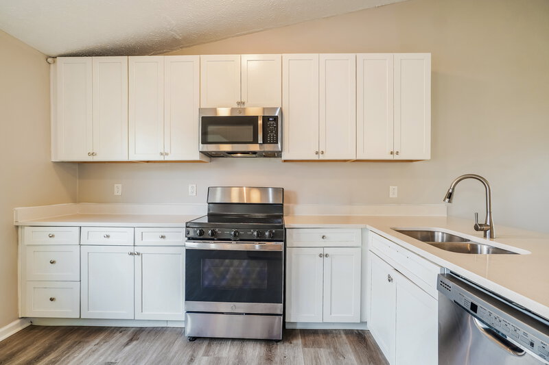 2,160/Mo, 2146 Kingsglen Dr Grove City, OH 43123 Kitchen View