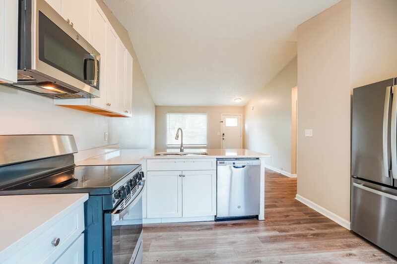 2,160/Mo, 2146 Kingsglen Dr Grove City, OH 43123 Kitchen View 3