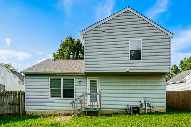 2,160/Mo, 2146 Kingsglen Dr Grove City, OH 43123 Rear View