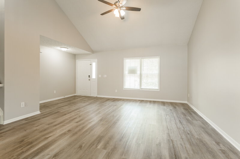 2,200/Mo, 3397 Brook Spring Dr Grove City, OH 43123 Living Room View