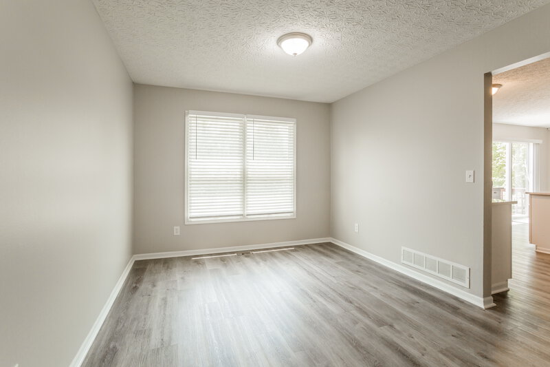 2,200/Mo, 3397 Brook Spring Dr Grove City, OH 43123 Dining Room View