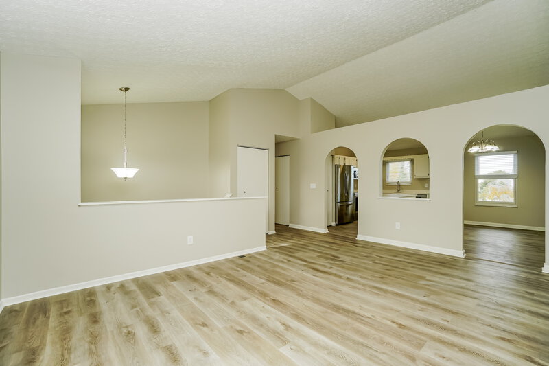 2,095/Mo, 20 W Fieldstone Etna, OH 43062 Living Room View 3