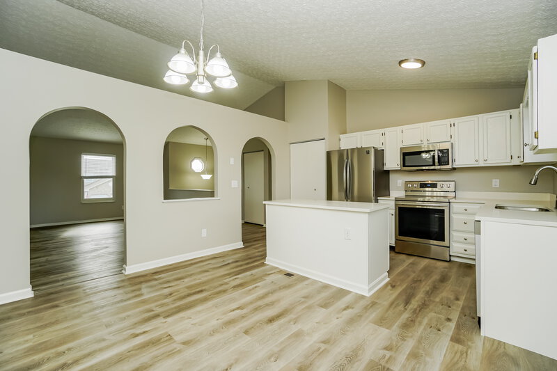 2,095/Mo, 20 W Fieldstone Etna, OH 43062 Dining Room View 2