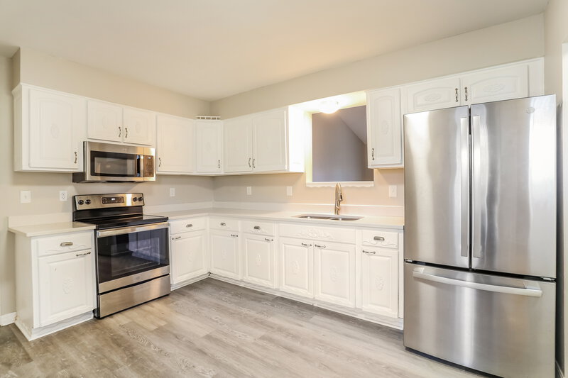 2,135/Mo, 5815 Meadowhurst Way Dublin, OH 43017 Kitchen View