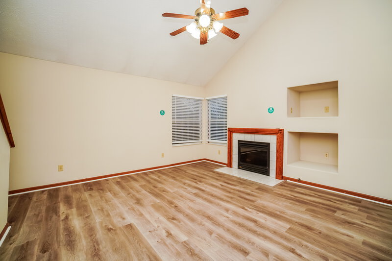 1,810/Mo, 6150 Kensington Glen Dr Canal Winchester, OH 43110 Living Room View