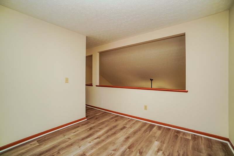 1,810/Mo, 6150 Kensington Glen Dr Canal Winchester, OH 43110 Loft View