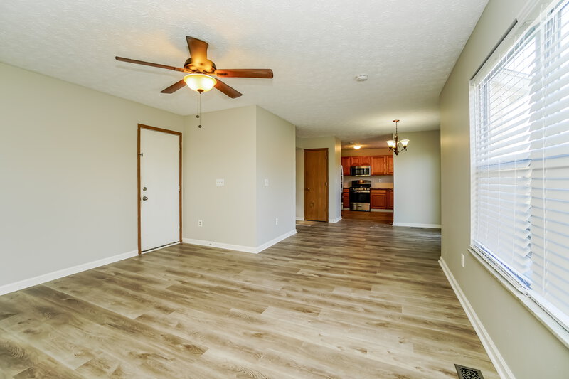 1,915/Mo, 4842 Elmont Pl Groveport, OH 43125 Family Room View