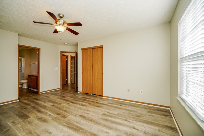1,915/Mo, 4842 Elmont Pl Groveport, OH 43125 Main Bedroom View