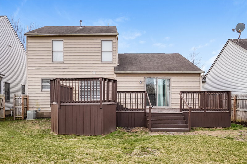 2,495/Mo, 1071 Tenagra Way Columbus, OH 43228 Rear View