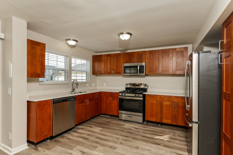 1,915/Mo, 4435 Resaca Dr Grove City, OH 43123 Kitchen View 2