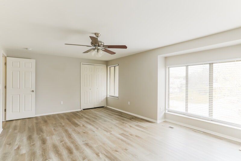 2,570/Mo, 12143 Twincreek Dr NW Pickerington, OH 43147 Main Bedroom View 2