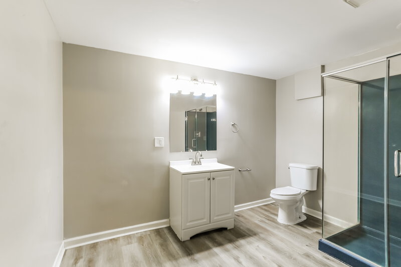 2,570/Mo, 12143 Twincreek Dr NW Pickerington, OH 43147 Main Bathroom View 2