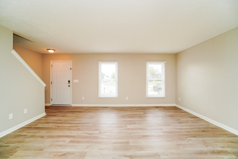 2,020/Mo, 8903 Ormiston Ct Reynoldsburg, OH 43068 Family Room View 3