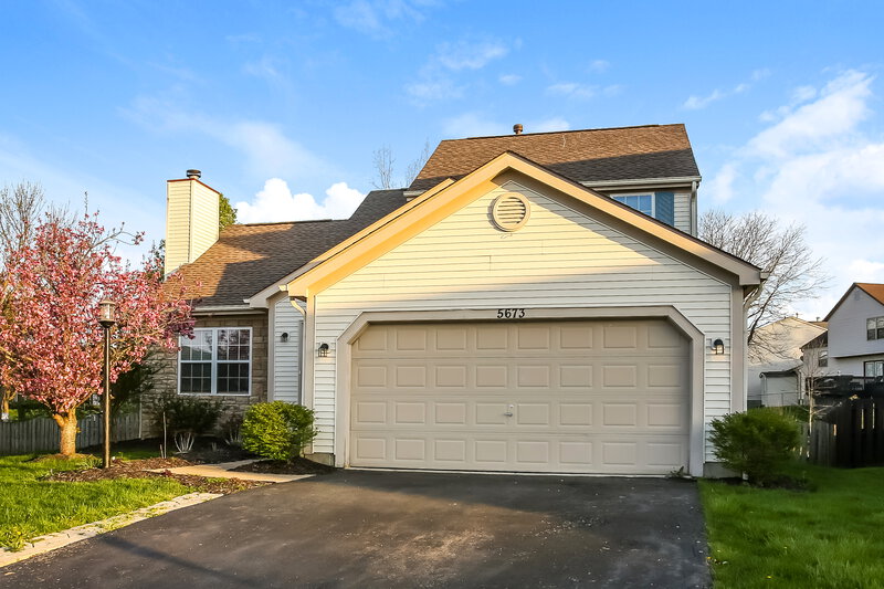 2,420/Mo, 5673 Silver Spurs Ln Galloway, OH 43119 Front View