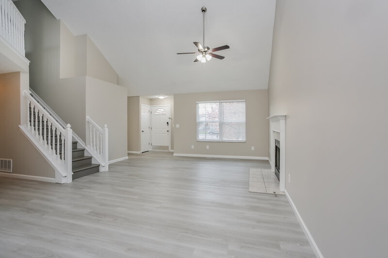 2,420/Mo, 5673 Silver Spurs Ln Galloway, OH 43119 Living Room View