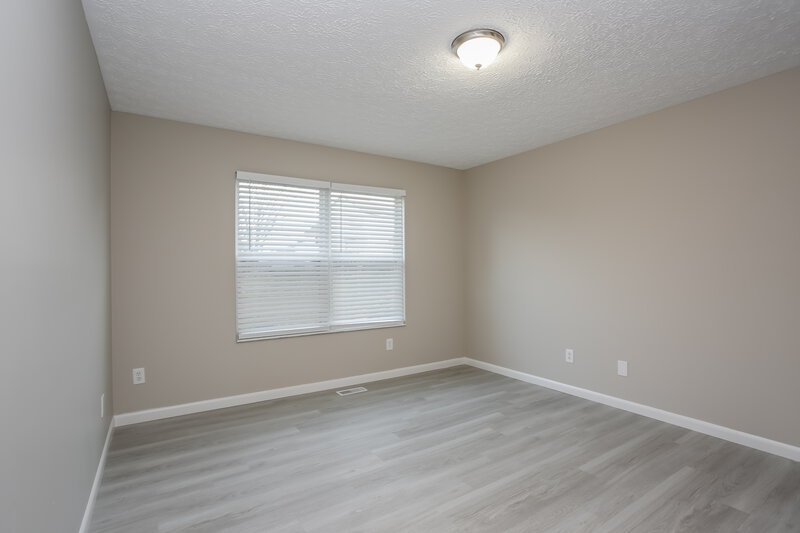 2,420/Mo, 5673 Silver Spurs Ln Galloway, OH 43119 Main Bedroom View