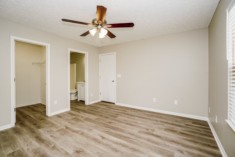 1,825/Mo, 4705 Heatherton Dr Columbus, OH 43229 Main Bedroom View