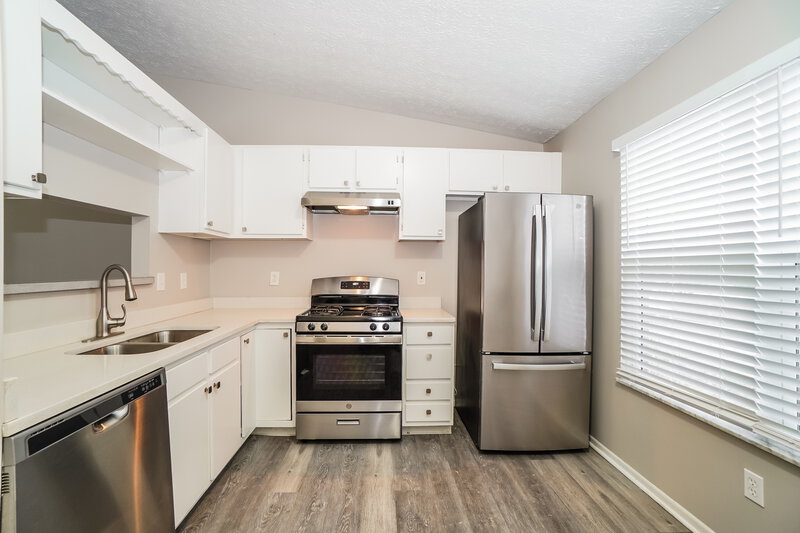 1,985/Mo, 5769 Sundial Dr Galloway, OH 43119 Kitchen View