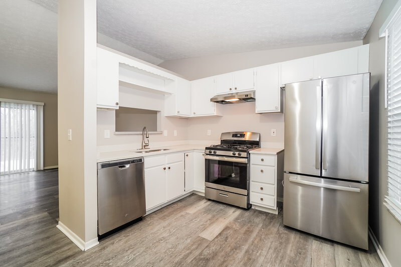 1,985/Mo, 5769 Sundial Dr Galloway, OH 43119 Kitchen View 2