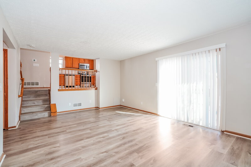 2,225/Mo, 3294 Bellowind Dr Reynoldsburg, OH 43068 Living Room View 2