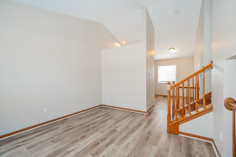 2,225/Mo, 3294 Bellowind Dr Reynoldsburg, OH 43068 Dining Room View 3