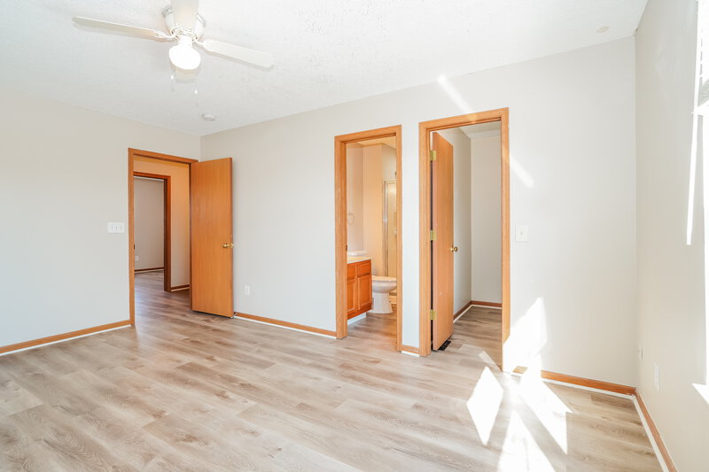 2,225/Mo, 3294 Bellowind Dr Reynoldsburg, OH 43068 Main Bedroom View 2