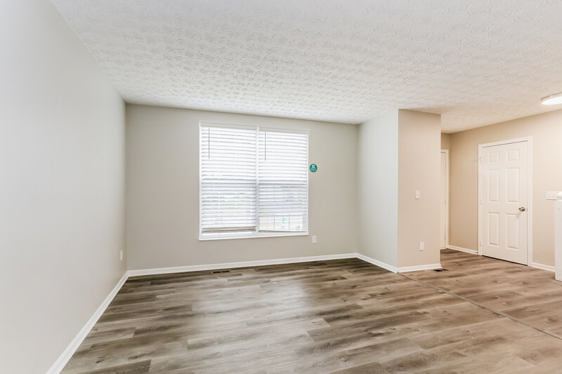 2,345/Mo, 8582 Wildomar Ave Reynoldsburg, OH 43068 Living Room View