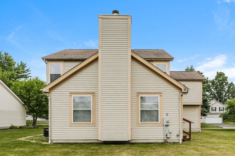 2,345/Mo, 8582 Wildomar Ave Reynoldsburg, OH 43068 Rear View