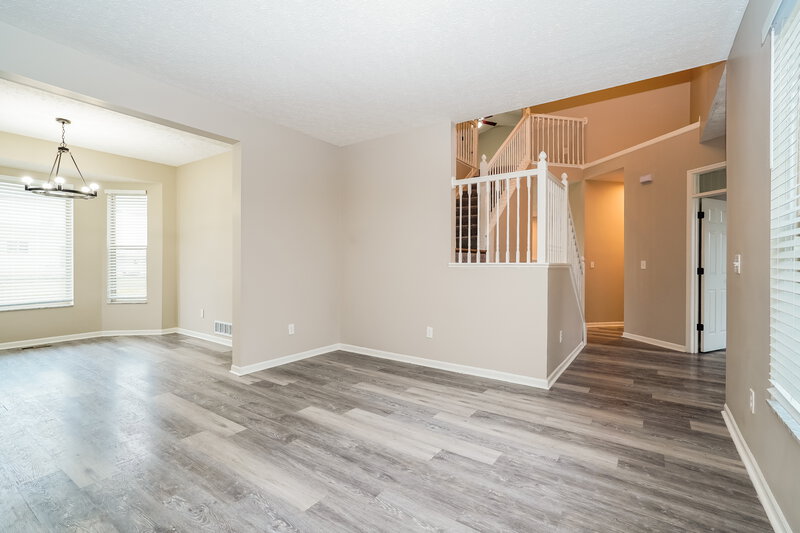 2,795/Mo, 925 Mahle Dr Reynoldsburg, OH 43068 Living Room View