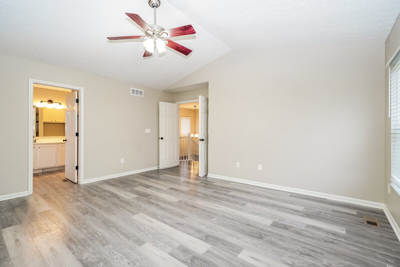 2,795/Mo, 925 Mahle Dr Reynoldsburg, OH 43068 Main Bedroom View 2