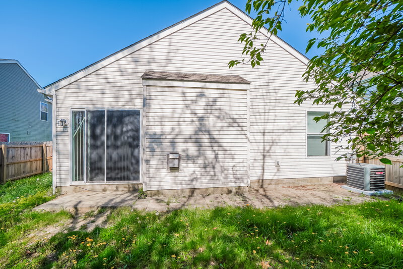 3,100/Mo, 4934 Allwood Dr Columbus, OH 43231 Rear View 2