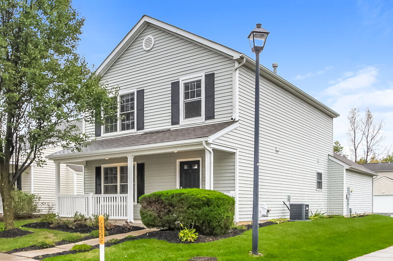 2,025/Mo, 7767 Lupine Dr Blacklick, OH 43004 Front View