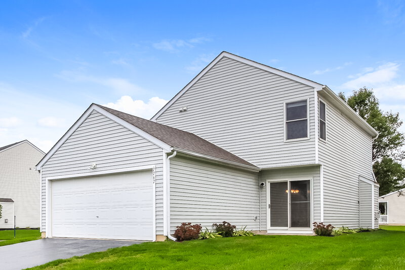 2,025/Mo, 7767 Lupine Dr Blacklick, OH 43004 Front View 2