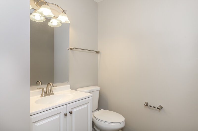 2,025/Mo, 7767 Lupine Dr Blacklick, OH 43004 Bathroom View