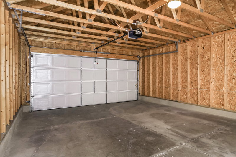 2,025/Mo, 7767 Lupine Dr Blacklick, OH 43004 Garage View