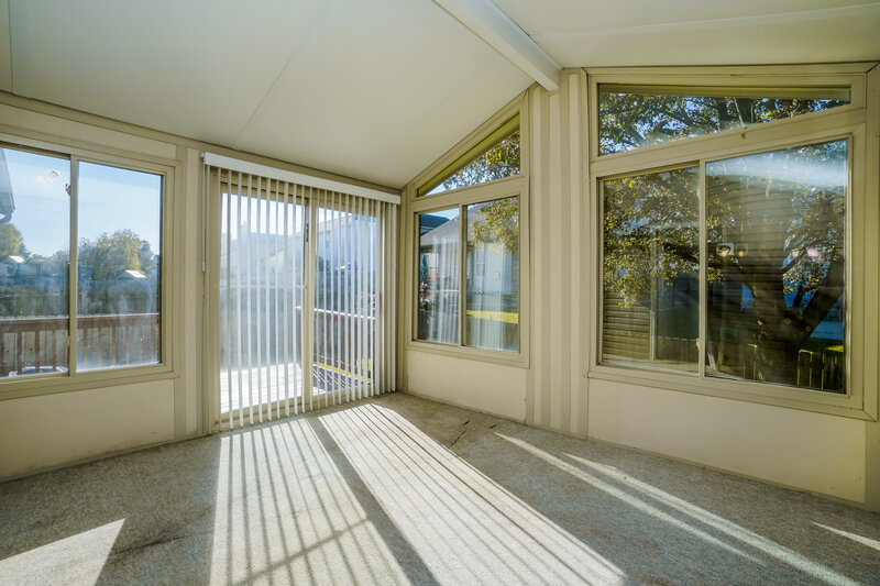 2,300/Mo, 1551 Covina Dr Columbus, OH 43228 Sun Room View