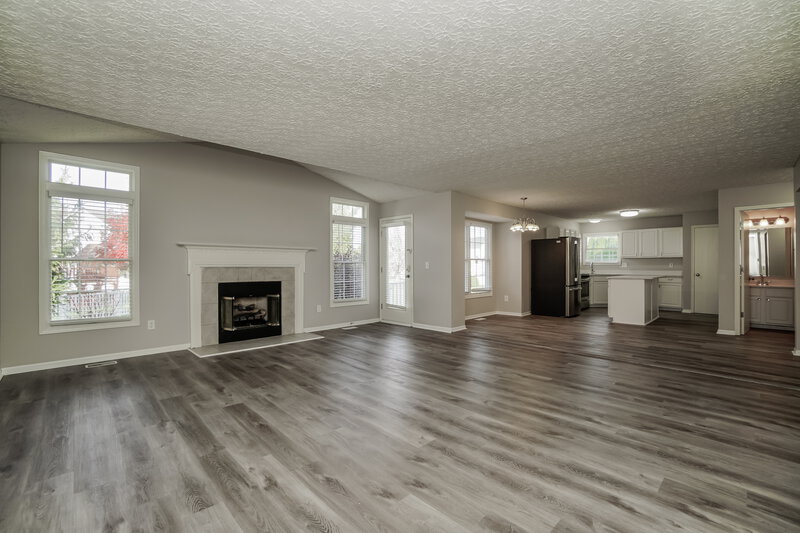2,515/Mo, 5090 Dietrich Ave Orient, OH 43146 Living Room View 2