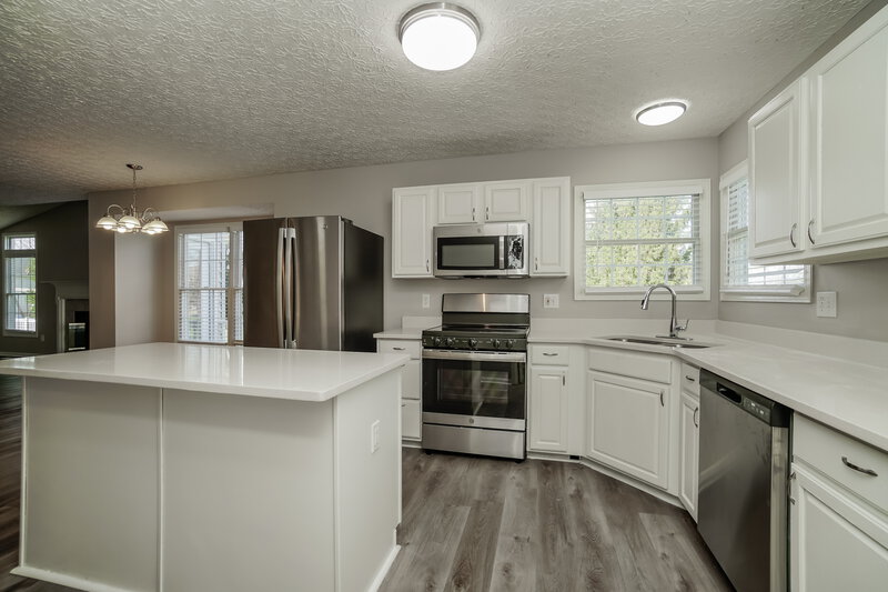 2,515/Mo, 5090 Dietrich Ave Orient, OH 43146 Kitchen View 3