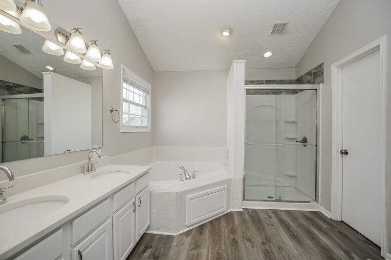 2,515/Mo, 5090 Dietrich Ave Orient, OH 43146 Main Bathroom View