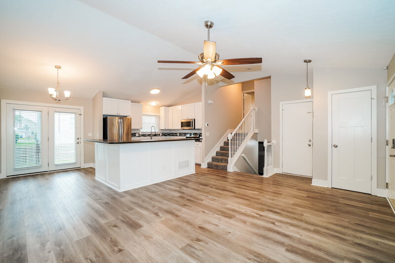 2,715/Mo, 4581 Dungannon Dr Grove City, OH 43123 Living Room View 2