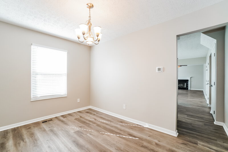 2,275/Mo, 5601 High Arbor Dr Galloway, OH 43119 Dining Room View